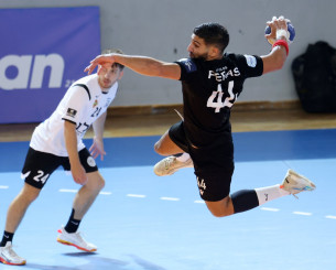 Δεύτερη ισοπαλία για τον ΠΑΟΚ στη Handball Premier - Αήττητοι στην κορυφή Ολυμπιακός και ΑΕΚ Δεύτερη ισοπαλία για τον ΠΑΟΚ στη Handball Premier - Αήττητοι στην κορυφή Ολυμπιακός και ΑΕΚ