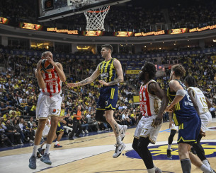 Ο Ερυθρός Αστέρας πήρε το ματς θρίλερ κόντρα στη Φενέρμπαχτσε και την πρώτη του νίκη στη Euroleague