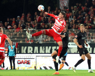 Ανώτερη η Ουνιόν Βερολίνου, υπέταξε με άνεση την Γκλάντμπαχ