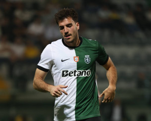 Ο Ιωαννίδης με καρφωτή κεφαλιά σκόραρε για την Σπόρτιγνκ (video) Ο Ιωαννίδης με καρφωτή κεφαλιά σκόραρε για την Σπόρτιγνκ (video)