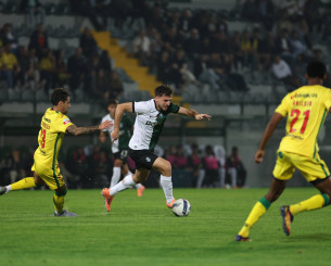 Με «σούπερ» Ιωαννίδη η Σπόρτινγκ πέρασε στην επόμενη φάση του κυπέλλου (video) Με «σούπερ» Ιωαννίδη η Σπόρτινγκ πέρασε στην επόμενη φάση του κυπέλλου (video)