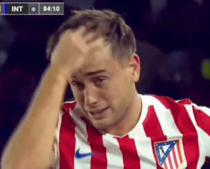 Σοκ για τον Κωστή: Υπέστη ρήξη χιαστού στο φιλικό της Ατλέτικο με την Ίντερ