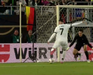 Το εκπληκτικό «στοπ» του Αλεξίου και η απόκρουση του Μπότη στο τετ α τετ με τον Ελ Μάλα (videos)