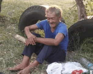 Κάποτε ήταν μεγάλος ποδοσφαιριστής, τώρα ζει στα παγκάκια, εγκαταλελειμμένος ακόμα και από τα παιδιά του (video)