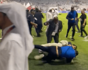 Απίθανο σκηνικό με πολύ ξύλο ανάμεσα σε παίκτες και οπαδούς στο Κατάρ - Ηνωμένα Αραβικά Εμιράτα (video)