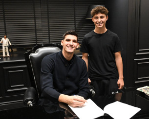 Η ανάρτηση του Δημήτρη Γιαννακόπουλου παρέα με τον γιο του Παύλο για το νέο συμβόλαιο του Μήτογλου (photo)