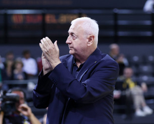 Ξεκάθαρο μήνυμα του Σάκοτα: «Εγώ είμαι εδώ, όταν τελειώσω την προπονητική θα μιλήσω»