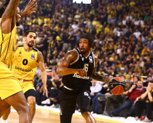 Από την αμφισβήτηση, ηγέτης κόντρα στον Άρη: Ο Κέι Τζει Τζάκσον «απάντησε» στους επικριτές του