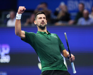 Εντυπωσιακός Τζόκοβιτς - Νίκησε εύκολα στην πρεμιέρα του στην Αθήνα