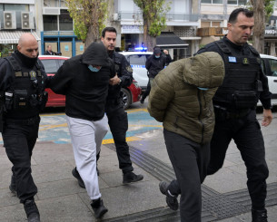 Στον Εισαγγελέα οι πρώτοι συλληφθέντες – Ποιοι κατηγορούνται για τη δολοφονία του 20χρονου (video)