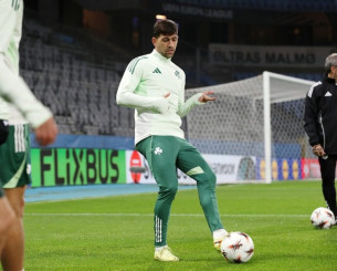 Ομιλία Μπενίτεθ πριν την προπόνηση του Παναθηναϊκού στο Μάλμε - Τα δεδομένα για Μπακασέτα (video)