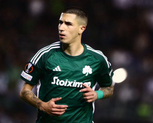 Ο Αϊτόρ δεν ξεχνάει τον Παναθηναϊκό - Έβγαλε φωτογραφία και... κάλυψε το σήμα του Ολυμπιακού (photo) Ο Αϊτόρ δεν ξεχνάει τον Παναθηναϊκό - Έβγαλε φωτογραφία και... κάλυψε το σήμα του Ολυμπιακού (photo)