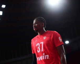 Πρόβλημα με Κώστα Αντετοκούνμπο στον Ολυμπιακό Πρόβλημα με Κώστα Αντετοκούνμπο στον Ολυμπιακό