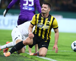 Αγωνία με τις ενοχλήσεις του Γιόβιτς - Δείπνο στην ομάδα ο Νίκολιτς Αγωνία με τις ενοχλήσεις του Γιόβιτς - Δείπνο στην ομάδα ο Νίκολιτς