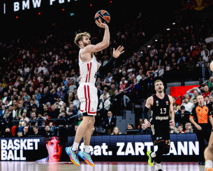 Παιχνίδι με τα τρίποντα στο ΣΕΦ και τον… μπαλαντέρ του Σπανούλη! Παιχνίδι με τα τρίποντα στο ΣΕΦ και τον… μπαλαντέρ του Σπανούλη!