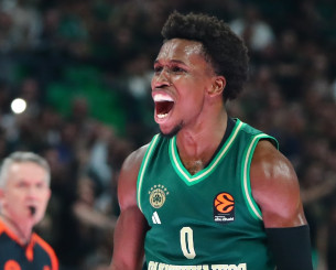 Ανεβάζει ρυθμούς ο Σορτς: «Καθάρισε» την άμυνα της Μακάμπι μέσα σε 15' Ανεβάζει ρυθμούς ο Σορτς: «Καθάρισε» την άμυνα της Μακάμπι μέσα σε 15'