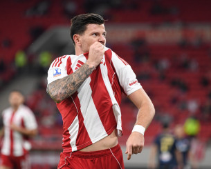 Το γκολ του Μπιανκόν που έδωσε προβάδισμα στον Ολυμπιακό (video) Το γκολ του Μπιανκόν που έδωσε προβάδισμα στον Ολυμπιακό (video)