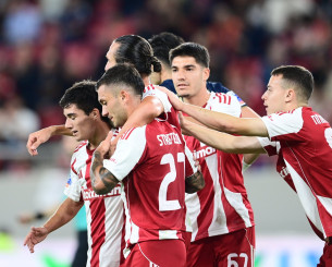 Το δεύτερο γκολ του Μπιανκόν για το 4-0 του Ολυμπιακού (video) Το δεύτερο γκολ του Μπιανκόν για το 4-0 του Ολυμπιακού (video)