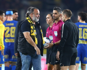 Απαλλάχθηκαν Ηλιόπουλος και ΑΕΚ για τη διαμαρτυρία στον διαιτητή Παπαδόπουλο