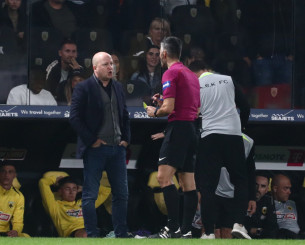 Συμπλήρωσε κάρτες ο Νίκολιτς - Δεν θα είναι στον πάγκο στο ΟΦΗ-ΑΕΚ