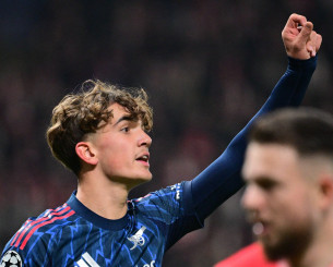 Μαξ Ντάουμαν: Ενα παιδί 15 ετών που πηγαίνει ακόμα σχολείο και γράφει ιστορία στο Champions League