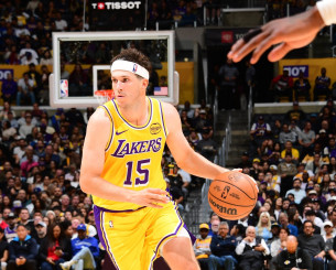 Ο Λούκα Ντόντσιτς λείπει, αλλά οι Λέικερς δεν φοβούνται λόγω του Όστιν Ριβς