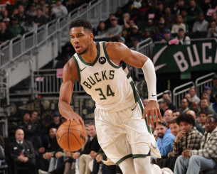 Σαράνια: «Νικς και Μπακς γνώριζαν πως ο Αντετοκούνμπο ήθελε να πάει στη Νέα Υόρκη» Σαράνια: «Νικς και Μπακς γνώριζαν πως ο Αντετοκούνμπο ήθελε να πάει στη Νέα Υόρκη»