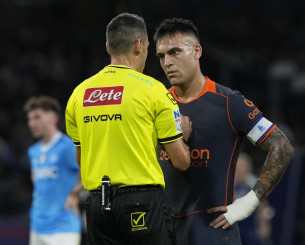 Νέο σκάνδαλο στημένων στην Ιταλία: Διαιτητής δωροδοκούσε συναδέλφους του Νέο σκάνδαλο στημένων στην Ιταλία: Διαιτητής δωροδοκούσε συναδέλφους του