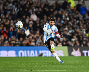 Η Ανγκόλα έδωσε 12 εκατ. ευρώ για να παίξει φιλικό με την Αργεντινή Η Ανγκόλα έδωσε 12 εκατ. ευρώ για να παίξει φιλικό με την Αργεντινή