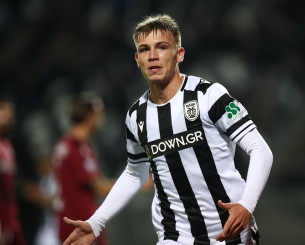 Το μέλλον του ΠΑΟΚ περνά (και) από τα πόδια του Μύθου Το μέλλον του ΠΑΟΚ περνά (και) από τα πόδια του Μύθου