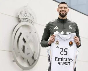 Η Ρεάλ Μαδρίτης ανακοίνωσε τo deal με τον Άλεξ Λεν έως το 2027 Η Ρεάλ Μαδρίτης ανακοίνωσε τo deal με τον Άλεξ Λεν έως το 2027