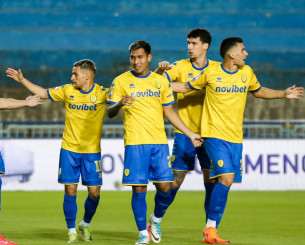 Ο Παναιτωλικός έκανε σεφτέ στο Κύπελλο Ελλάδας, κέρδισε εύκολα την Ελλάς Σύρου Ο Παναιτωλικός έκανε σεφτέ στο Κύπελλο Ελλάδας, κέρδισε εύκολα την Ελλάς Σύρου