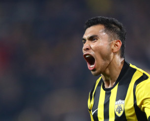 Οι σφιγμένες γροθιές και οι φλέβες του αφηνιασμένου Πινέδα