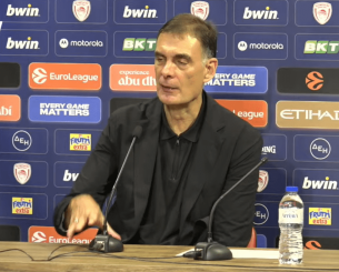 Μπαρτζώκας: «Διαβάζω ξαφνικά άρθρα αμφιβολίας για τον Μπαρτζώκα ενώ είναι ακόμα Οκτώβριος» Μπαρτζώκας: «Διαβάζω ξαφνικά άρθρα αμφιβολίας για τον Μπαρτζώκα ενώ είναι ακόμα Οκτώβριος»