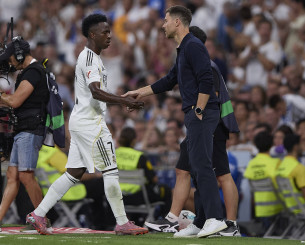 «Αν κάποιος θέλει να παραπονεθεί...» - Διέρρευσε η συνομιλία Τσάμπι Αλόνσο και Βινίσιους στα αποδυτήρια «Αν κάποιος θέλει να παραπονεθεί...» - Διέρρευσε η συνομιλία Τσάμπι Αλόνσο και Βινίσιους στα αποδυτήρια