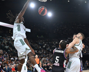 Η «ακραία» στατιστική του Φαρίντ στο πρώτο ημίχρονο κόντρα στην Παρί με μόλις μια προπόνηση (video)