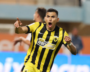 Η ΑΕΚ με Πινέδα ξανά, πέρασε από το μπλόκο της Κρήτης