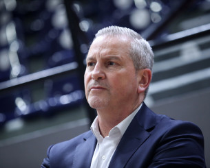 Λακωνικός ο Ζούρος: «Παίζουμε υπό μεγάλη πίεση»