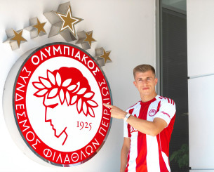 Ο Κοστίνια μετά την ανανέωση με τον Ολυμπιακό - «Νιώθω μεγάλη περηφάνεια»