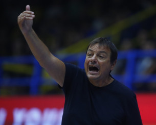 Ο Αταμάν απάντησε με δυο λέξεις στην ερώτηση για την απόκτηση σέντερ