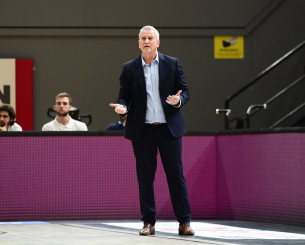 Ζούρος: «Θέλουμε τον κόσμο μαζί μας και όχι εναντίον μας»