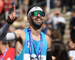 Καραΐσκος και Νούλα κατέκτησαν την πρώτη θέση στον 42ο Αυθεντικό Μαραθώνιο της Αθήνας!