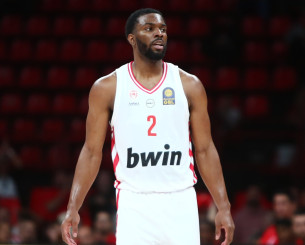 «Οε, οε, οε Έβανς!»: Ο Φουρνιέ υποδέχτηκε τον Αμερικανό με ενθουσιασμό στα αποδυτήρια (video)