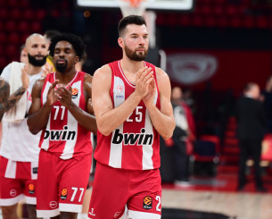 Τα «σύννεφα» σε μία υπέροχη βραδιά