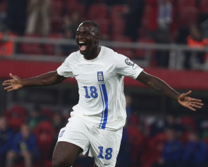 Το συγκινητικό μήνυμα του Τεττέη για την Εθνική: «Μαμά τα καταφέραμε!»