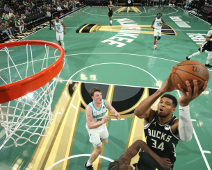 Ο Γιάννης «έφτιαξε» τους συμπαίκτες του και οι Μπακς επέστρεψαν στις νίκες