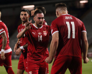 Με τρεις «Έλληνες» η ενδεκάδα της Σερβίας απέναντι στη Λετονία