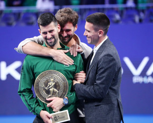 Η «σκιά» του Τζόκοβιτς - Όλοι μιλούν για τον άνδρα δίπλα στον Σέρβο, αλλά ελάχιστοι γνωρίζουν ποιος είναι