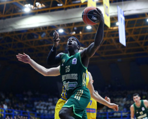 Πήρε μπροστά ο Κέντρικ Ναν και ο Παναθηναϊκός πέρασε από το Περιστέρι