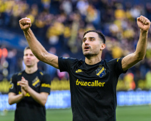 Εντυπωσιάζει ο Παπαγιαννόπουλος στη Σουηδία - Νέο συμβόλαιο στην ΑΙΚ και στην κορυφαία 11άδα της σεζόν